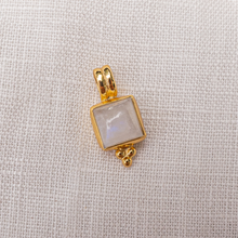 Load image into Gallery viewer, Permata pendant - Moonstone