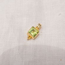 Load image into Gallery viewer, Permata pendant - Peridot