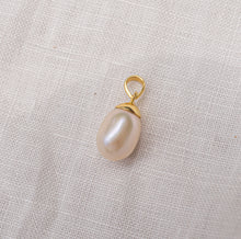 Load image into Gallery viewer, Mutiara Pearl pendant