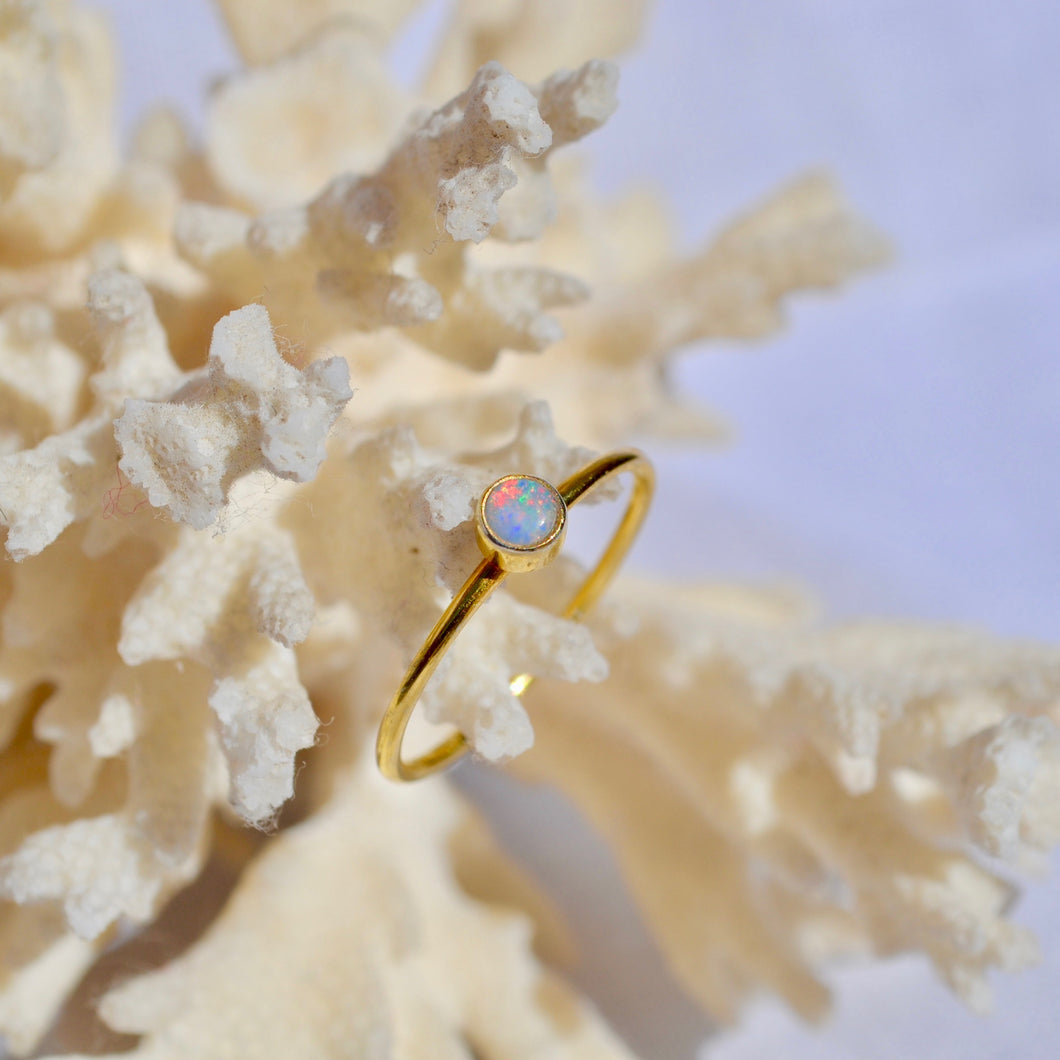 Adjustable dinky opal ring