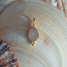 Load image into Gallery viewer, Moonstone pendant