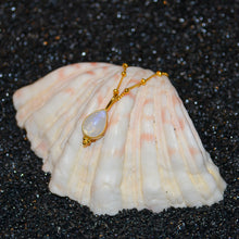 Load image into Gallery viewer, Moonstone pendant