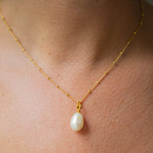 Load image into Gallery viewer, Mutiara Pearl pendant